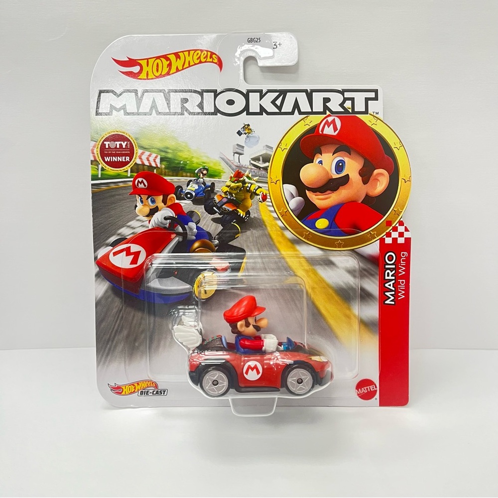 Hot Wheels Mario Kart MARIO Wild Wing Car Nintendo Die-Cast 1/64 Scale NIB